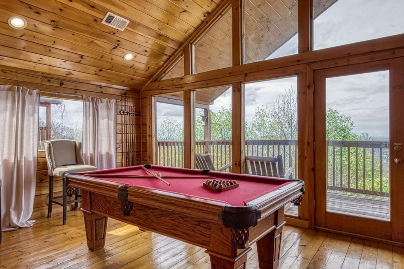 Ferienhaus Amazing Views, Pool, Hot Tub, Pool Table, Arcade Pigeon Forge
