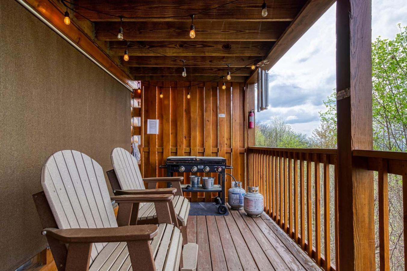 Ferienhaus Amazing Views, Pool, Hot Tub, Pool Table, Arcade *