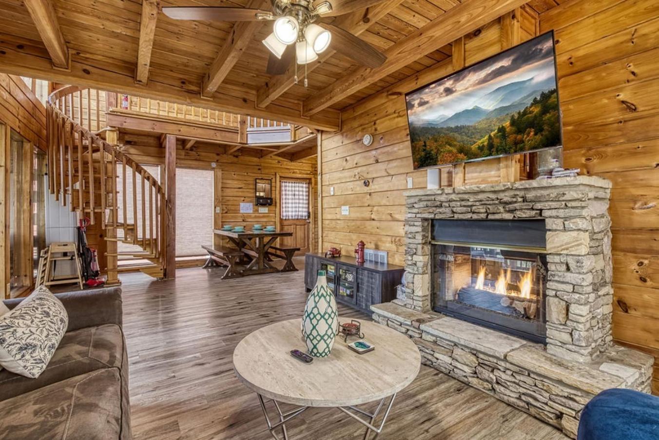Amazing Views, Pool, Hot Tub, Pool Table, Arcade Ferienhaus Pigeon Forge